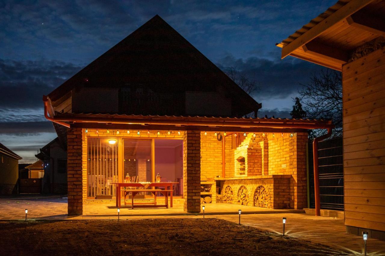 Benige Vendeghaz Hotel Demjén Exterior photo
