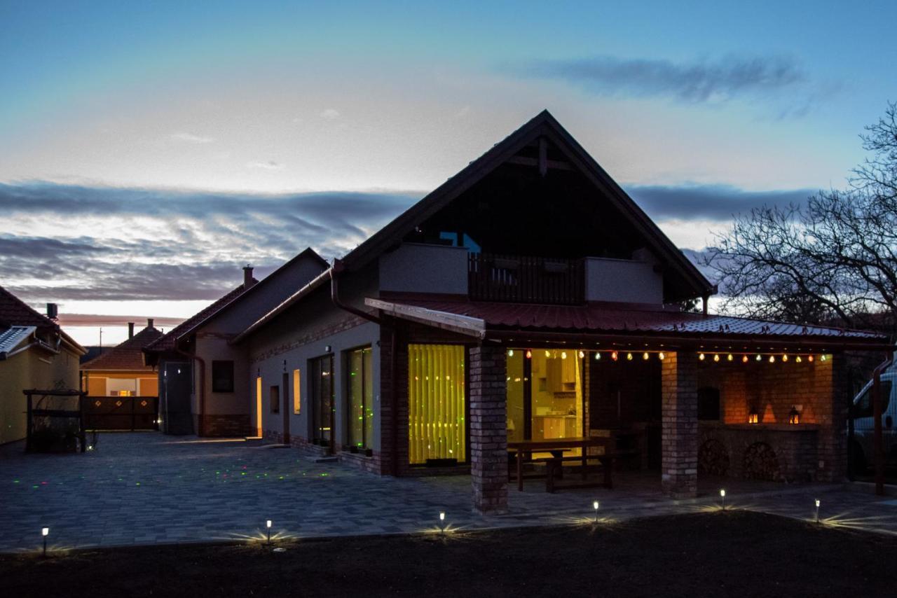 Benige Vendeghaz Hotel Demjén Exterior photo