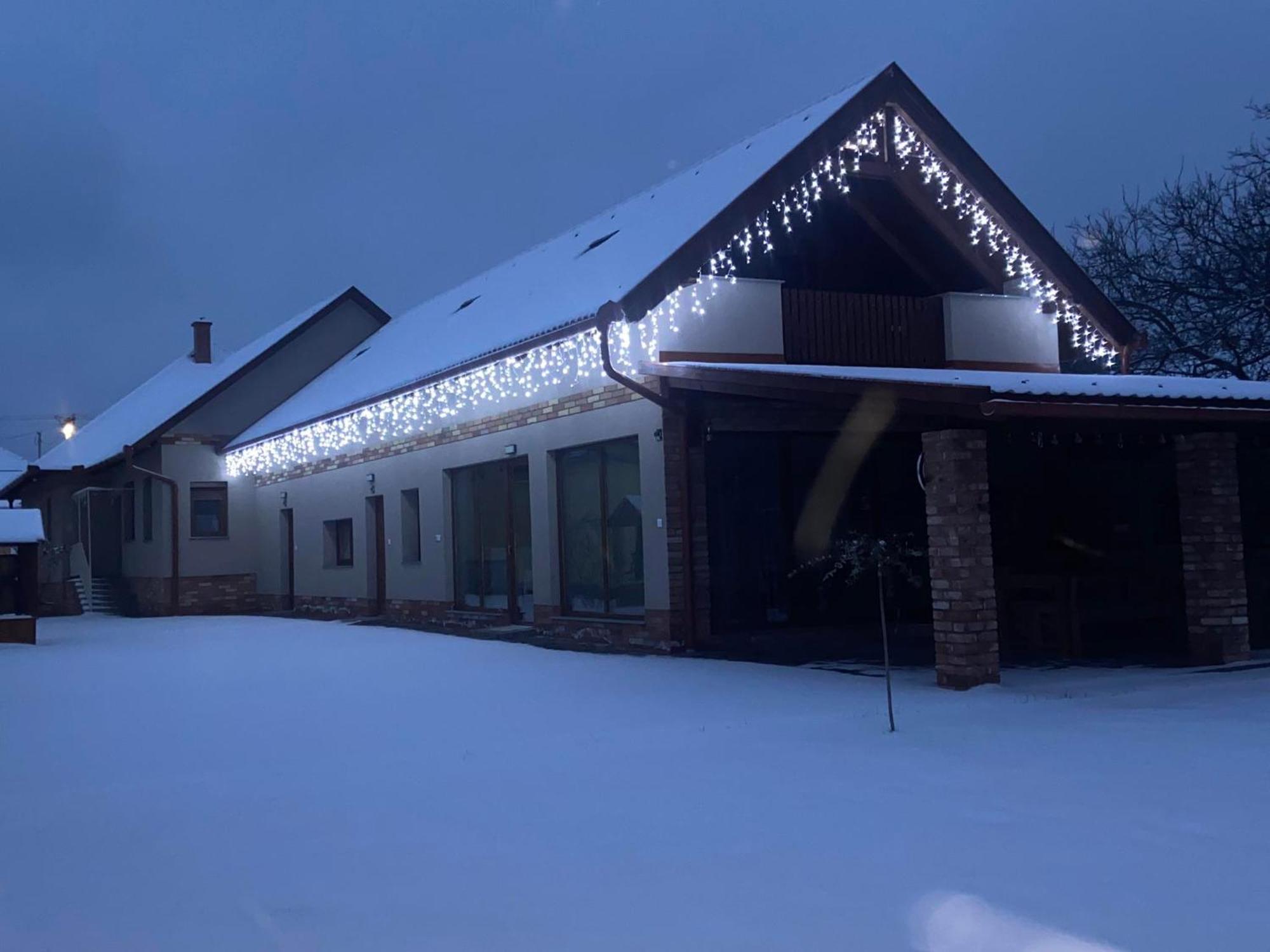 Benige Vendeghaz Hotel Demjén Exterior photo