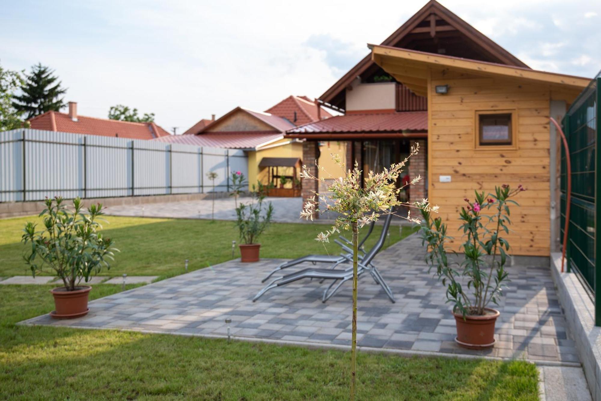 Benige Vendeghaz Hotel Demjén Exterior photo